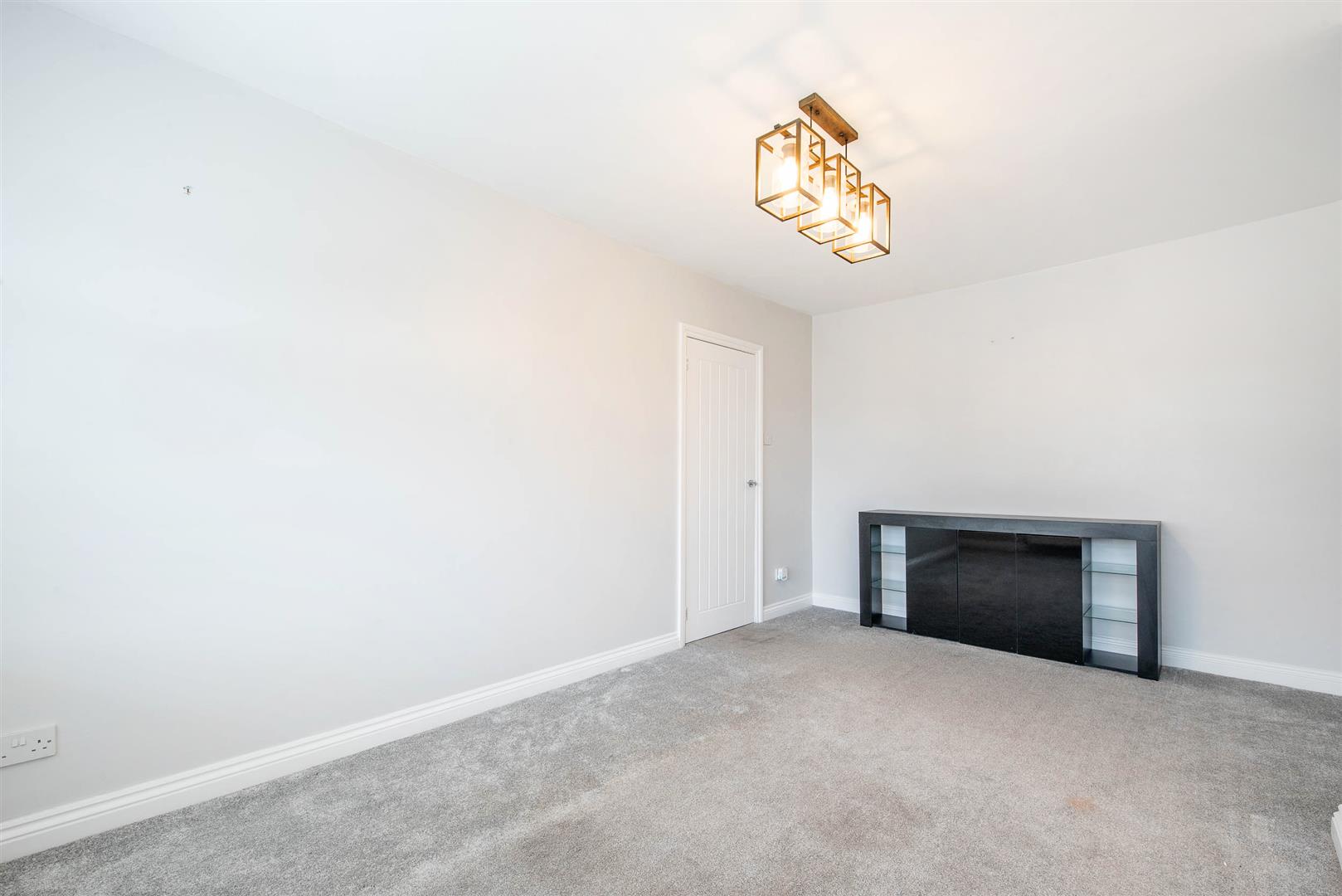 4 bed property in Lever House Lane, Leyland